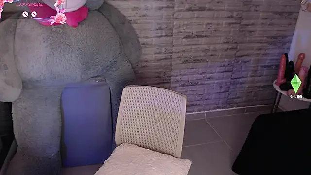 Snapshot of TinnaCobb chatting on 03/09/26, 04:00 TinnaCobb online show from 03/09/26, 04:00