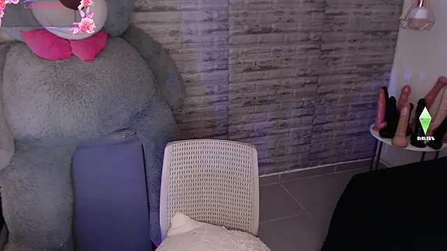 Snapshot of TinnaCobb chatting on 03/10/26, 04:01 TinnaCobb online show from 03/10/26, 04:01