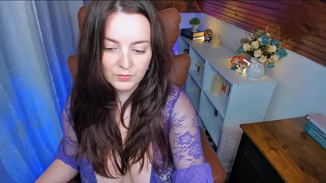 ErinMarshall online show from 09/18/25, 03:03