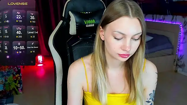 BiMolly online show from 11/09/25, 02:37