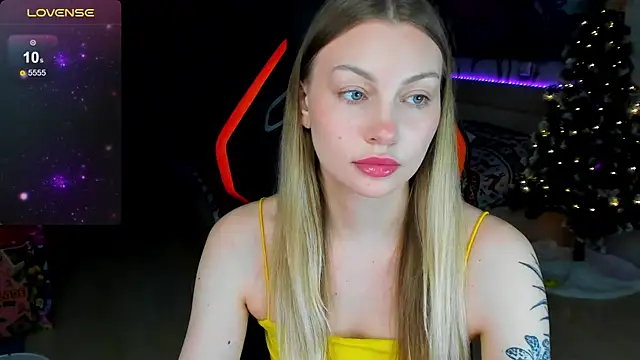 Snapshot of BiMolly chatting on 01/09/26, 03:26 BiMolly online show from 01/09/26, 03:26