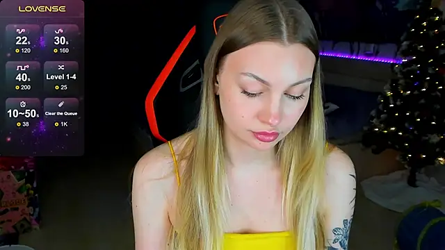 Snapshot of BiMolly chatting on 02/01/26, 04:49 BiMolly online show from 02/01/26, 04:49