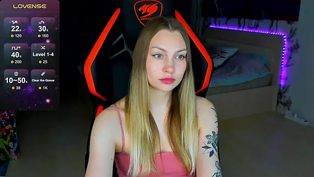 Snapshot of BiMolly chatting on 03/22/26, 07:50 BiMolly online show from 03/22/26, 07:50