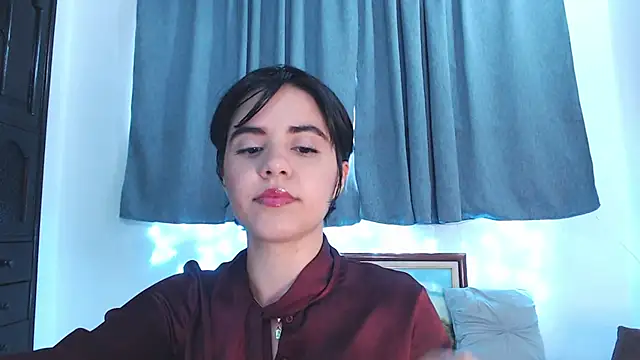 Snapshot of mia_collins_x chatting on 04/11/26, 08:24 mia collins x online show from 04/11/26, 08:24