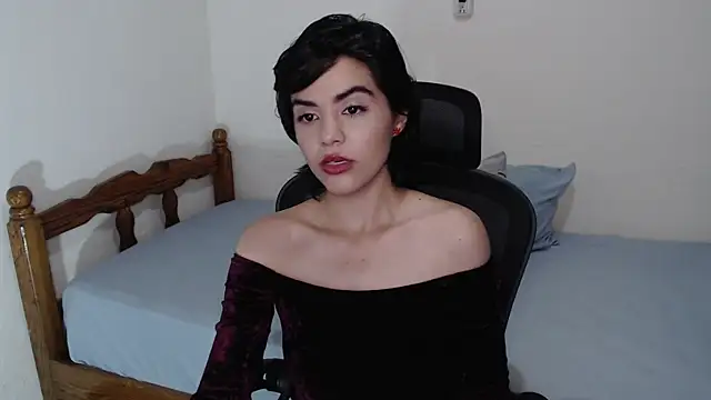 mia collins x online show from 07/10/26, 01:32