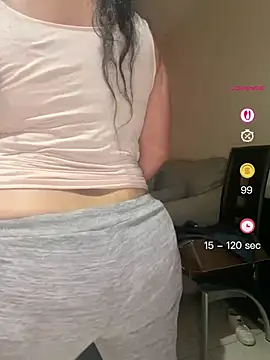 Snapshot of PichyPrettyPussy chatting on 04/23/26, 03:03 PichyPrettyPussy online show from 04/23/26, 03:03