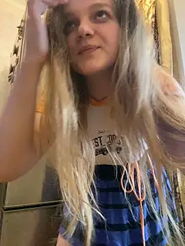 Snapshot of -MimmiLissa- chatting on 04/16/26, 04:30 -MimmiLissa- online show from 04/16/26, 04:30