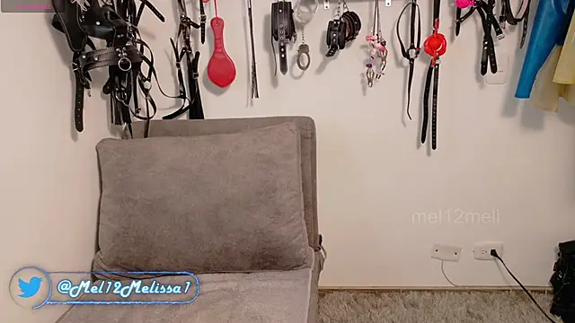 Snapshot of mel12meli chatting on 10/21/25, 08:42 mel12meli online show from 10/21/25, 08:42