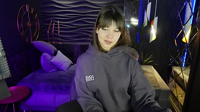 ElizaMild online show from 02/25/25, 07:47