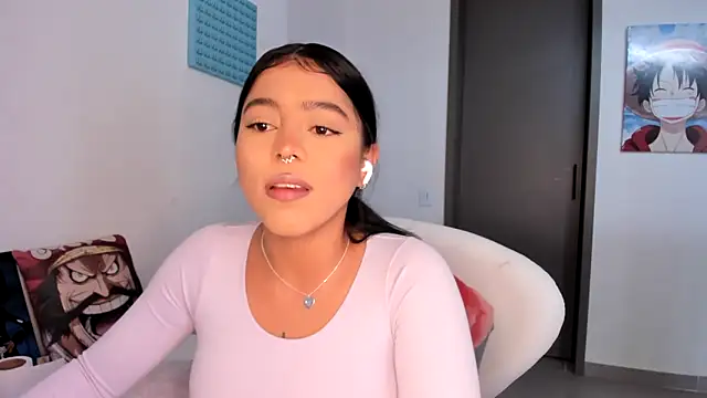 Snapshot of Naiara_sex chatting on 02/14/25, 07:44 Naiara sex online show from 02/14/25, 07:44