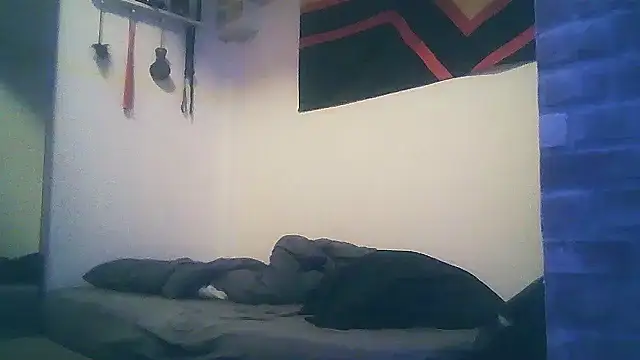 Snapshot of Alan38XXX chatting on 04/21/26, 07:47 Alan38XXX online show from 04/21/26, 07:47