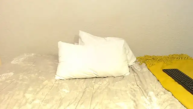 zandile online show from 10/19/25, 04:51