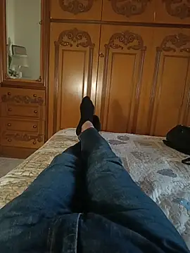 Snapshot of Bobby967 chatting on 11/21/25, 01:10 Bobby967 online show from 11/21/25, 01:10