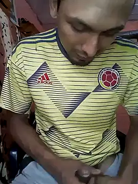 Snapshot of Sirius_5 chatting on 12/16/24, 10:34 Sirius 5 online show from 12/16/24, 10:34