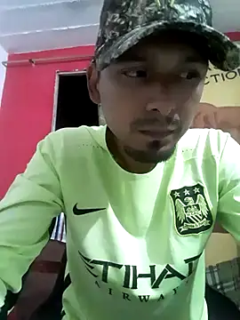 Snapshot of Sirius_5 chatting on 12/21/24, 12:09 Sirius 5 online show from 12/21/24, 12:09