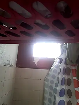 Snapshot of Sirius_5 chatting on 12/29/24, 05:33 Sirius 5 online show from 12/29/24, 05:33