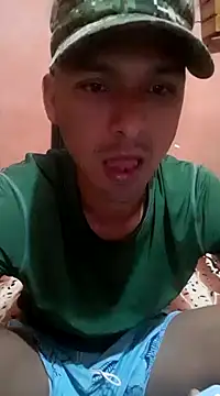 Snapshot of Sirius_5 chatting on 01/02/25, 06:29 Sirius 5 online show from 01/02/25, 06:29