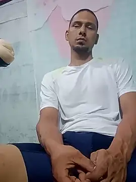 Snapshot of Sirius_5 chatting on 01/24/25, 03:00 Sirius 5 online show from 01/24/25, 03:00