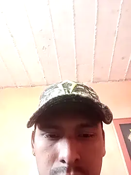 Snapshot of Sirius_5 chatting on 03/10/25, 04:46 Sirius 5 online show from 03/10/25, 04:46