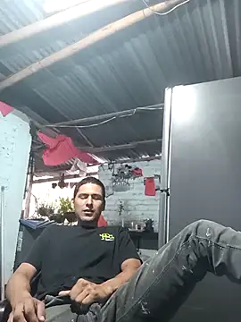 Snapshot of Sirius_5 chatting on 03/20/25, 11:02 Sirius 5 online show from 03/20/25, 11:02