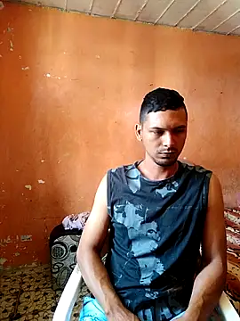 Snapshot of Sirius_5 chatting on 10/19/25, 04:07 Sirius 5 online show from 10/19/25, 04:07