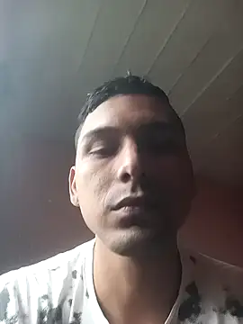 Snapshot of Sirius_5 chatting on 10/22/25, 09:25 Sirius 5 online show from 10/22/25, 09:25