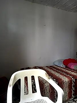 Snapshot of Sirius_5 chatting on 11/04/25, 09:03 Sirius 5 online show from 11/04/25, 09:03