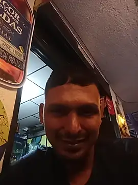 Snapshot of Sirius_5 chatting on 12/04/25, 01:48 Sirius 5 online show from 12/04/25, 01:48