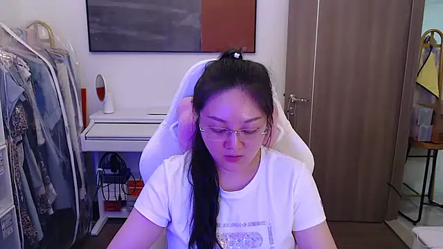 Snapshot of SusanWang chatting on 01/11/25, 12:07 SusanWang online show from 01/11/25, 12:07