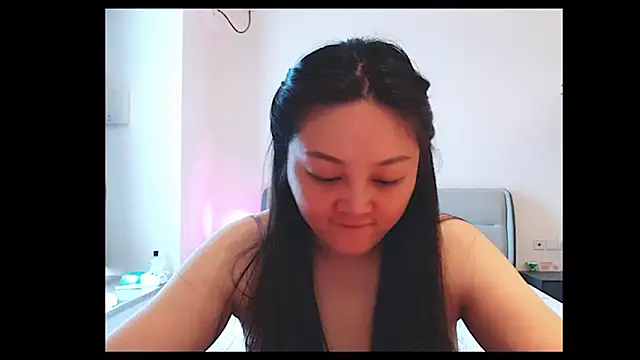 Snapshot of SusanWang chatting on 04/20/26, 05:21 SusanWang online show from 04/20/26, 05:21