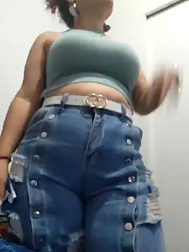 Snapshot of BadMicaela1 chatting on 12/06/24, 03:52 BadMicaela1 online show from 12/06/24, 03:52