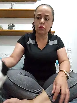 Snapshot of BadMicaela1 chatting on 11/25/25, 05:07 BadMicaela1 online show from 11/25/25, 05:07