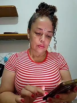 Snapshot of BadMicaela1 chatting on 12/21/25, 04:52 BadMicaela1 online show from 12/21/25, 04:52