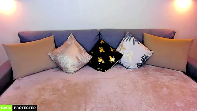 TheWoman   online show from 12/02/24, 06:10