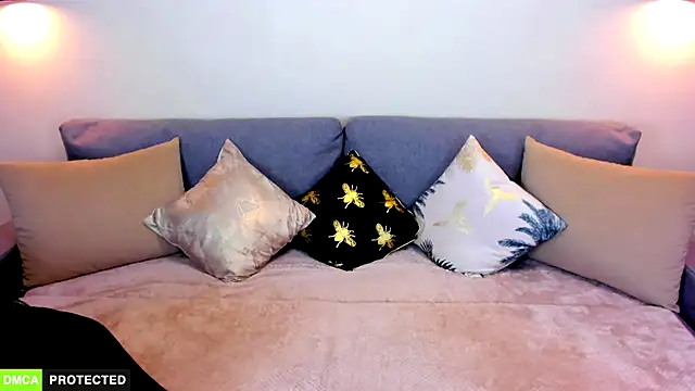 TheWoman   online show from 03/06/25, 07:10