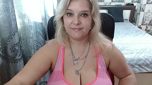 Snapshot of Boolochka chatting on 07/15/26, 02:33 Boolochka online show from 07/15/26, 02:33