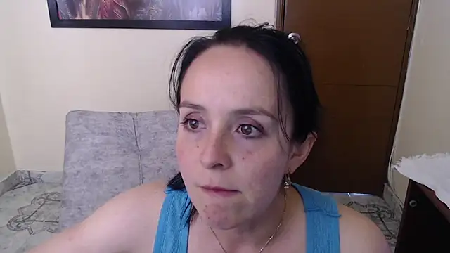 Snapshot of antara_hotgirl chatting on 09/25/25, 07:50 antara hotgirl online show from 09/25/25, 07:50