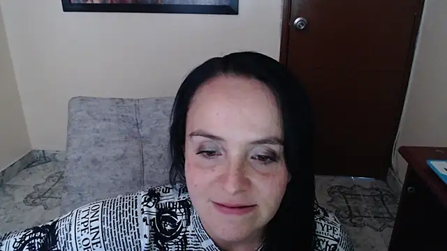 Snapshot of antara_hotgirl chatting on 10/15/25, 07:47 antara hotgirl online show from 10/15/25, 07:47