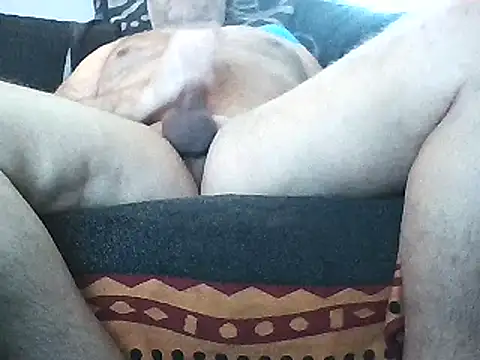 Snapshot of guy36 chatting on 01/29/25, 09:33 guy36 online show from 01/29/25, 09:33