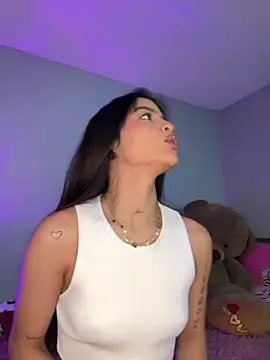 Snapshot of Sammy_pink chatting on 12/29/24, 01:56 Sammy pink online show from 12/29/24, 01:56