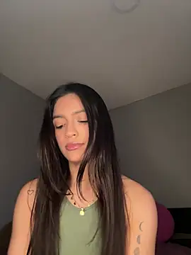 Snapshot of Sammy_pink chatting on 12/30/24, 11:38 Sammy pink online show from 12/30/24, 11:38