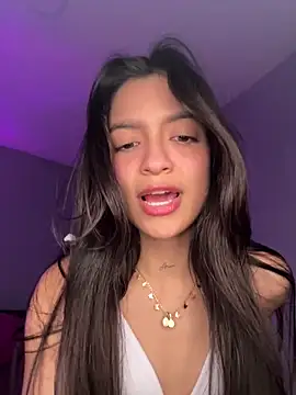 Snapshot of Sammy_pink chatting on 01/18/25, 03:53 Sammy pink online show from 01/18/25, 03:53