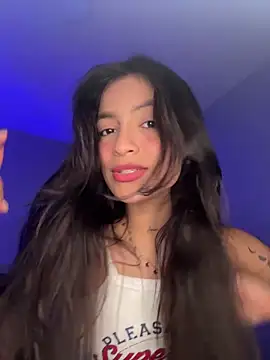 Snapshot of Sammy_pink chatting on 01/21/25, 01:29 Sammy pink online show from 01/21/25, 01:29