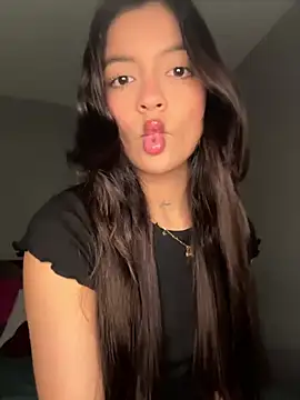 Snapshot of Sammy_pink chatting on 01/28/25, 02:11 Sammy pink online show from 01/28/25, 02:11