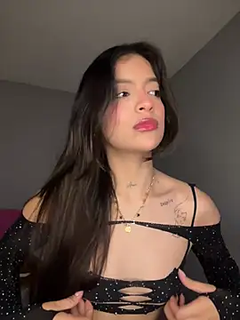 Snapshot of Sammy_pink chatting on 03/02/25, 04:50 Sammy pink online show from 03/02/25, 04:50