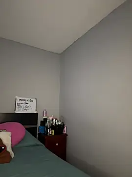 Snapshot of Sammy_pink chatting on 03/09/25, 10:52 Sammy pink online show from 03/09/25, 10:52