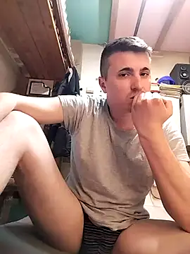 Snapshot of MrNoBoDy000 chatting on 04/11/26, 11:03 MrNoBoDy000 online show from 04/11/26, 11:03