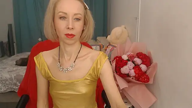 LuxuryNika online show from 02/03/25, 02:13