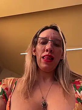 Snapshot of Gatitacarlita chatting on 01/20/25, 01:42 Gatitacarlita online show from 01/20/25, 01:42