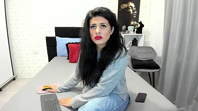 Snapshot of Heidix chatting on 04/14/26, 04:40 Heidix online show from 04/14/26, 04:40